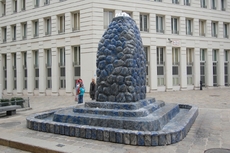 Brunnen am Bundeskanzleramt.JPG